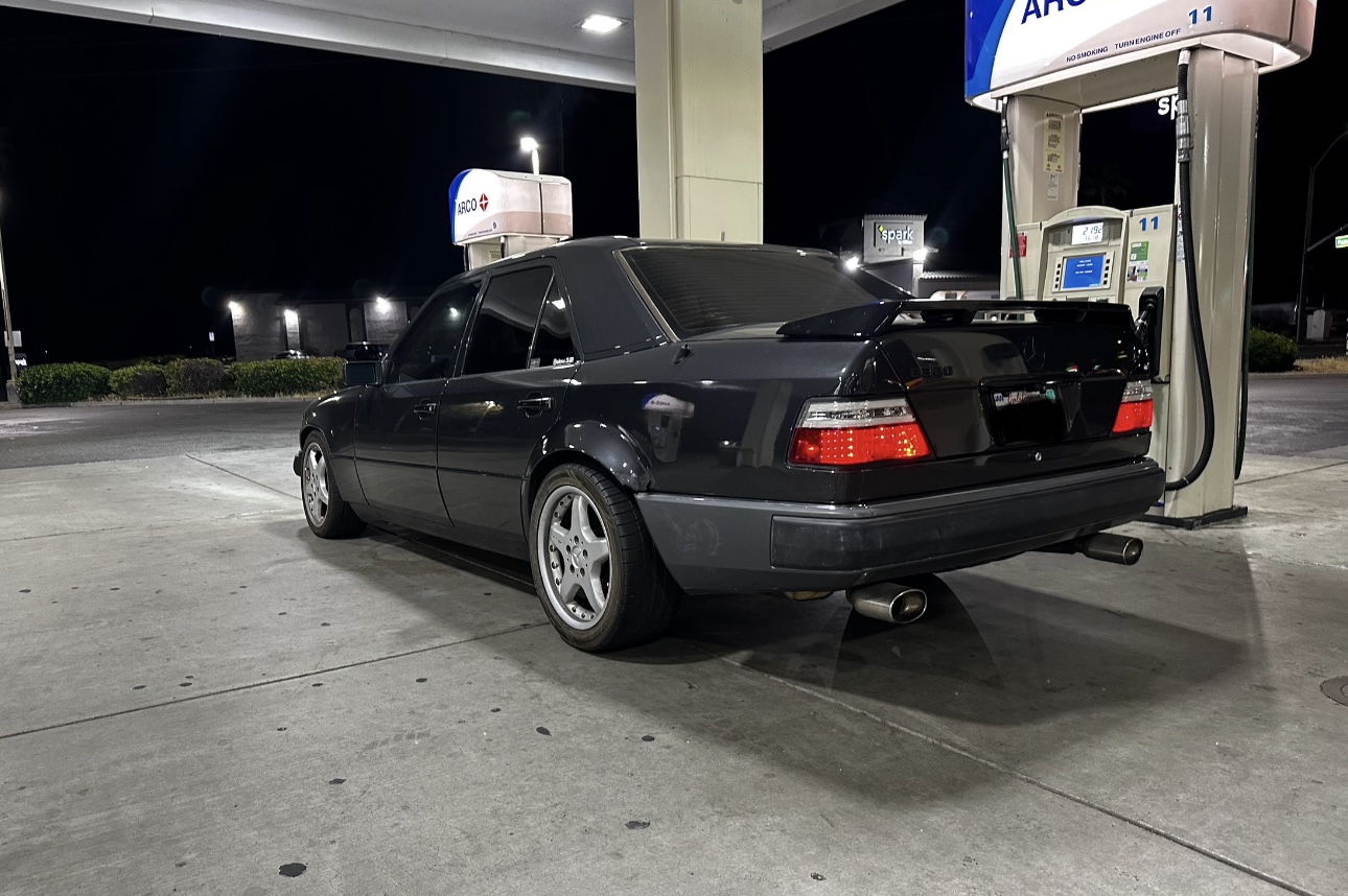1995 Mercedes E320 W124 project car